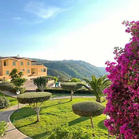 Il Giardino Su Tropea - A Garden Overlooking Tropea * Parghelia